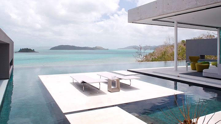 Pool with a view  of the Great Barrier Reef